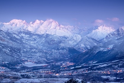 Lever de soleil sur la vallée de la Durance depuis le col de Vars©Pierre Barrot