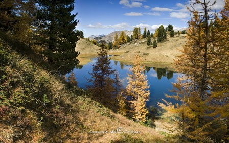 Automne sur le lac Miroir© Duncan MacArthur