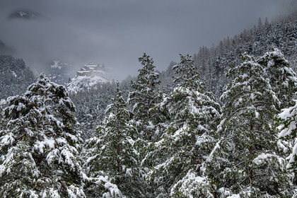 Fort-Queyras sort du brouillard.© Duncan MacArthur