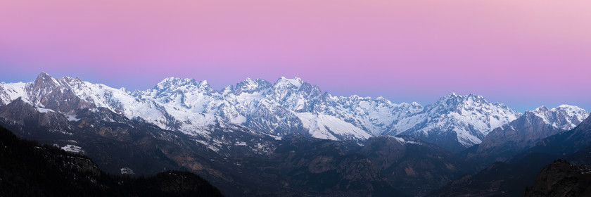 Lever de soleil sur le massif des Ecrins©Pierre Barrot