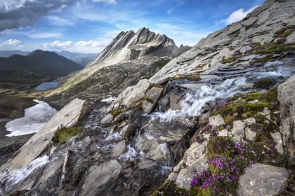 Le lac Foréant et la Taillante à la fonte des neiges© Duncan MacArthur