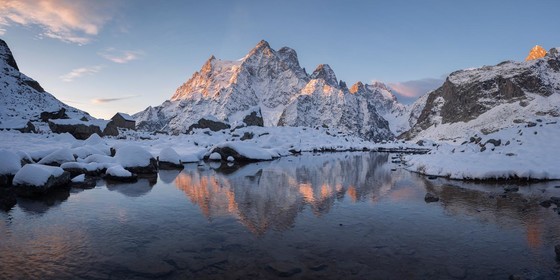Lever de soleil sur le Pelvoux depuis le lac tuckett©Pierre Barrot